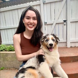 Meet your Posher, Olivia